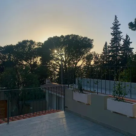 Tarsis Guest house *