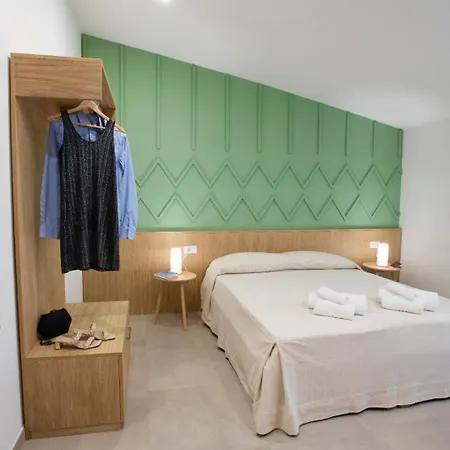 ゲストハウス Tarsis バウネーイ